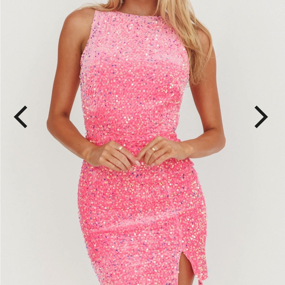 Selfie Leslie Pink Sequin Halter Mini Dress